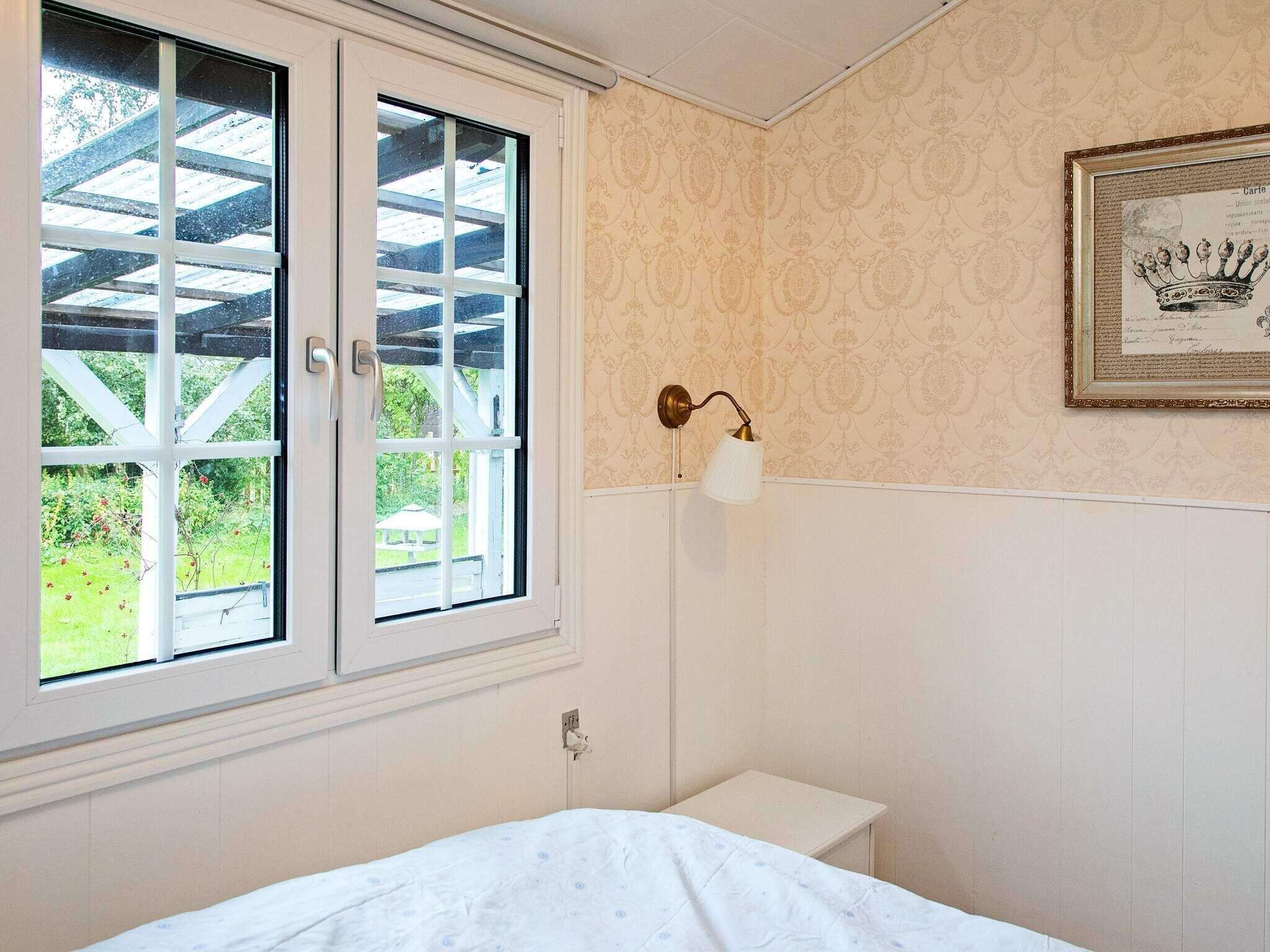 3 bedrooms, cribs/infant beds