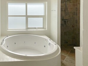 House | Bathroom - 5 Star Holiday Home in Hadsund (Hadsund)