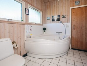 House | Spa treatment - 4 Star Holiday Home in Hejls (Hejls)
