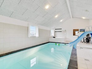House | Pool