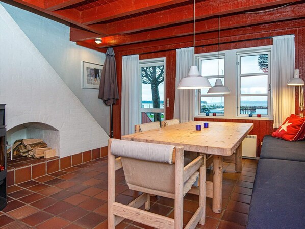 House | Dining