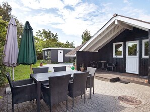 House | Outdoor dining - 4 Person Holiday Home in Esbjerg V (Esbjerg)