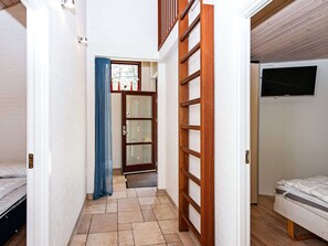 4 bedrooms