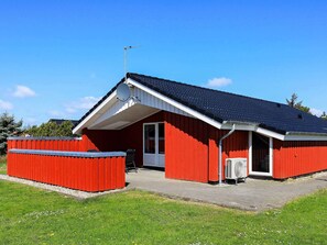 Exterior - 8 Person Holiday Home in Vejers Strand (Vejers Strand)