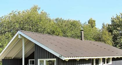 Pleasant Holiday Home in Væggerløse With Whirlpool