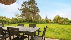Outdoor dining - 6 Person Holiday Home in Sydals (Sydals)