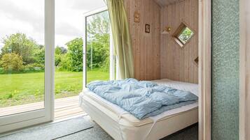 3 Schlafzimmer, Babybetten