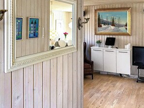 House | Interior - Cozy Holiday Home in Læsø near Sea (Læsø)