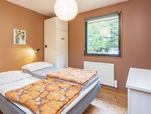 House | 4 bedrooms - 8 Person Holiday Home in Idestrup (Idestrup)
