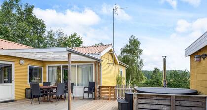 Renovated Retreat in Peaceful Area - By Traum Ferienwohnungen