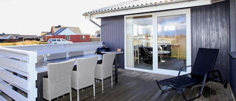 House | Outdoor dining