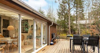 2 Person Holiday Home in Hemmet-by Traum