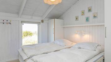 3 bedrooms, individually furnished