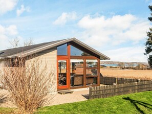 House | Water view - Seaside Escape With Views - By Traum Ferienwohnungen (Juelsminde)