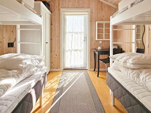 House | 2 bedrooms - 6 Person Holiday Home in Vestervig (Vestervig)