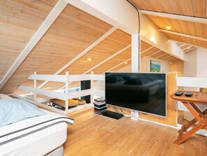 6 bedrooms - 14 Person Holiday Home in Lokken-by Traum (Lokken)