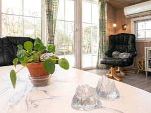 House | Interior - 8 Person Holiday Home in Blavand (Blavand)