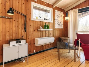 Interior - Pretty Holiday Home in Ålbæk near Sea (Aalbaek)