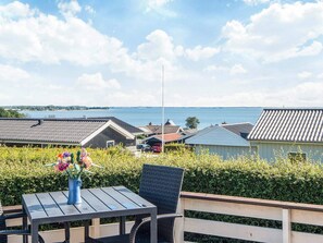 House | Water view