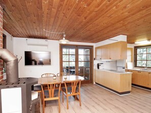 House | Dining - 6 Person Holiday Home in Blavand (Blavand)