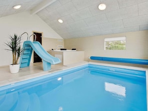 Hus | Pool | Inomhuspool och utomhuspool