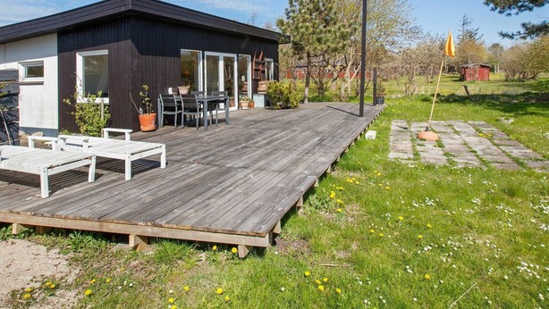 Property grounds - Charming Holiday Home in Sjællands Odde Near Beach (Sjællands Odde)