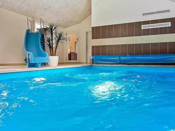 Ferienhaus | Pool | Innenpool, Außenpool