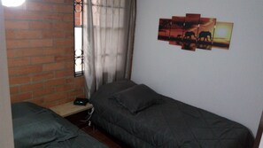 3 quartos, espaço de trabalho para notebook, Wi-Fi de cortesia