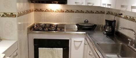 Plaque de cuisson, cafetière/bouilloire