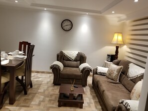 Living area - Nice Apartment 5 Minutes Airport (Bogotá)