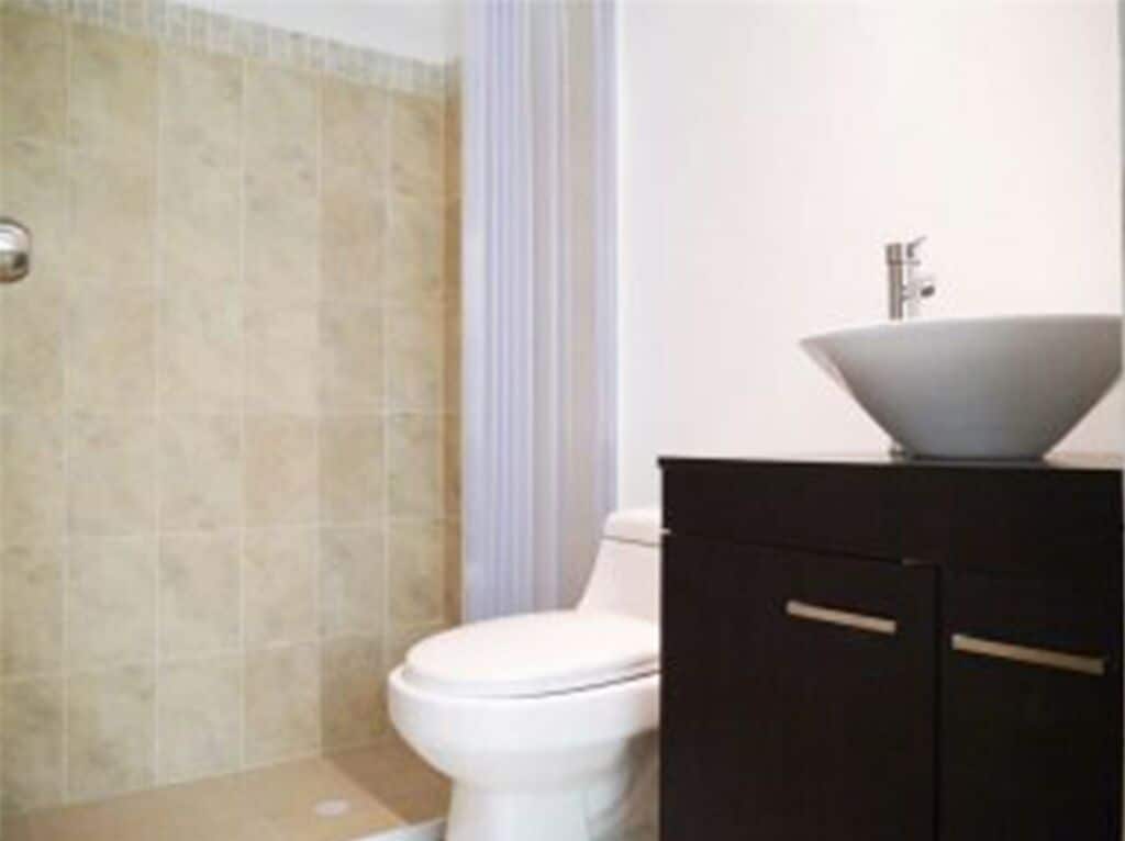 House, 3 Bedrooms, Smoking, Balcony | Bathroom | Free toiletries, towels