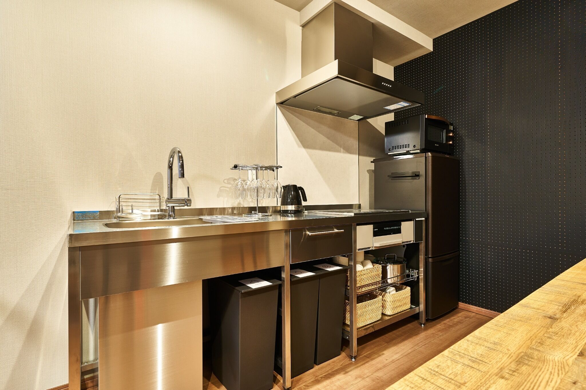 Fridge, microwave, stovetop, cookware/dishes/utensils
