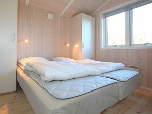 3 Schlafzimmer, Babybetten