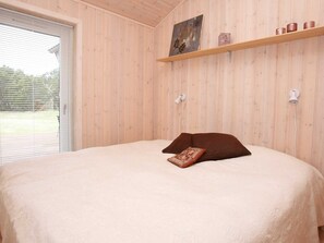House | 5 bedrooms - 10 Person Holiday Home in Albaek (Aalbaek)
