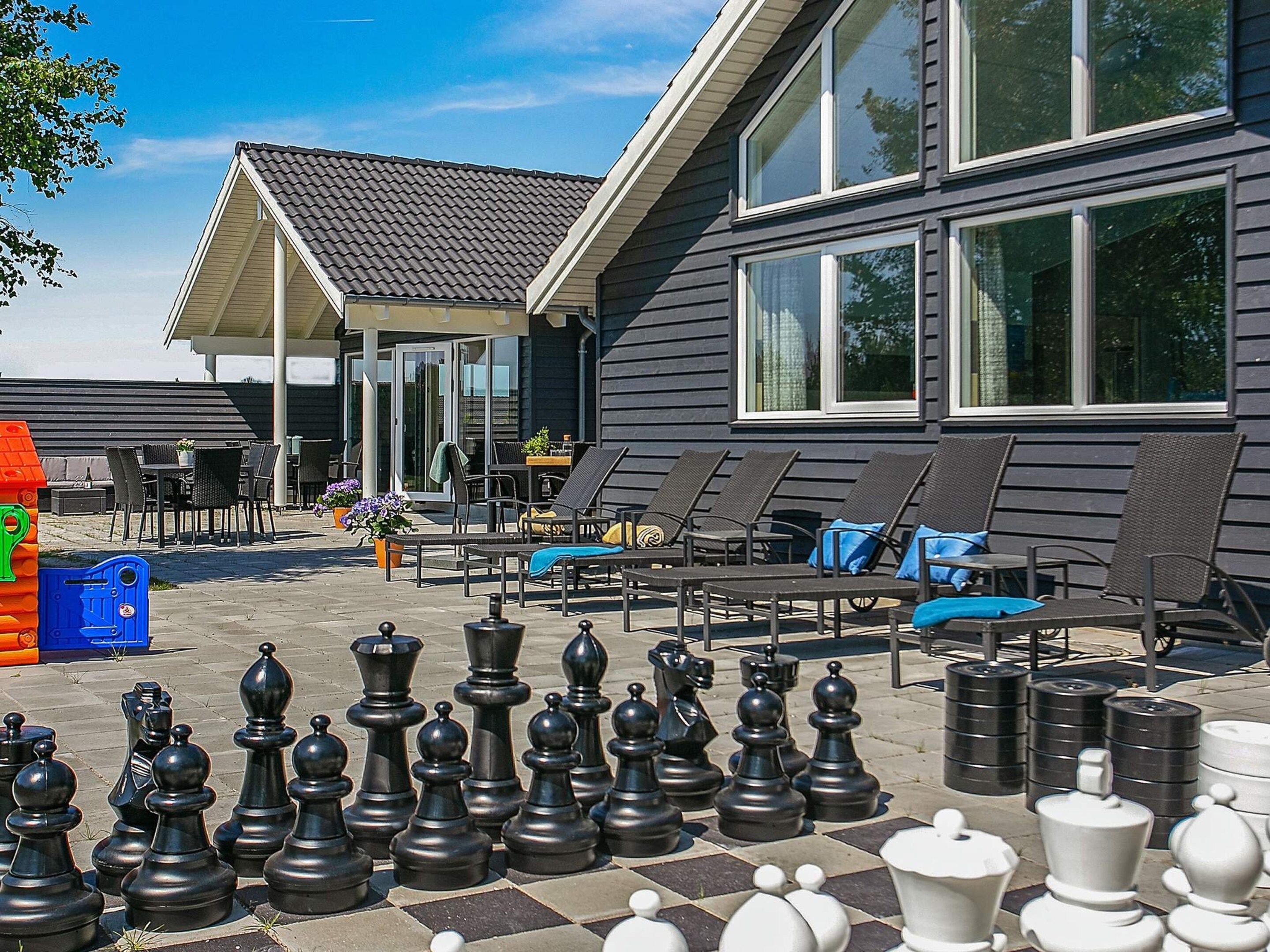 House | Outdoor dining