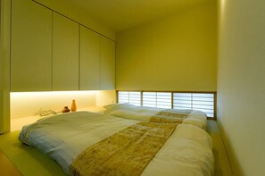 3 habitaciones, escritorio, tabla de planchar con plancha y wifi gratis 