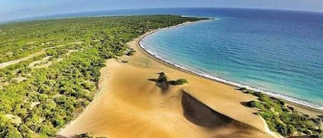 Vila, 5 quartos, para fumantes, piscina particular | Praia