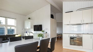 Private kitchen - 6 Person Holiday Home in Juelsminde (Juelsminde)