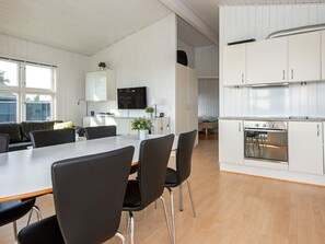 High chair - 6 Person Holiday Home in Juelsminde (Juelsminde)