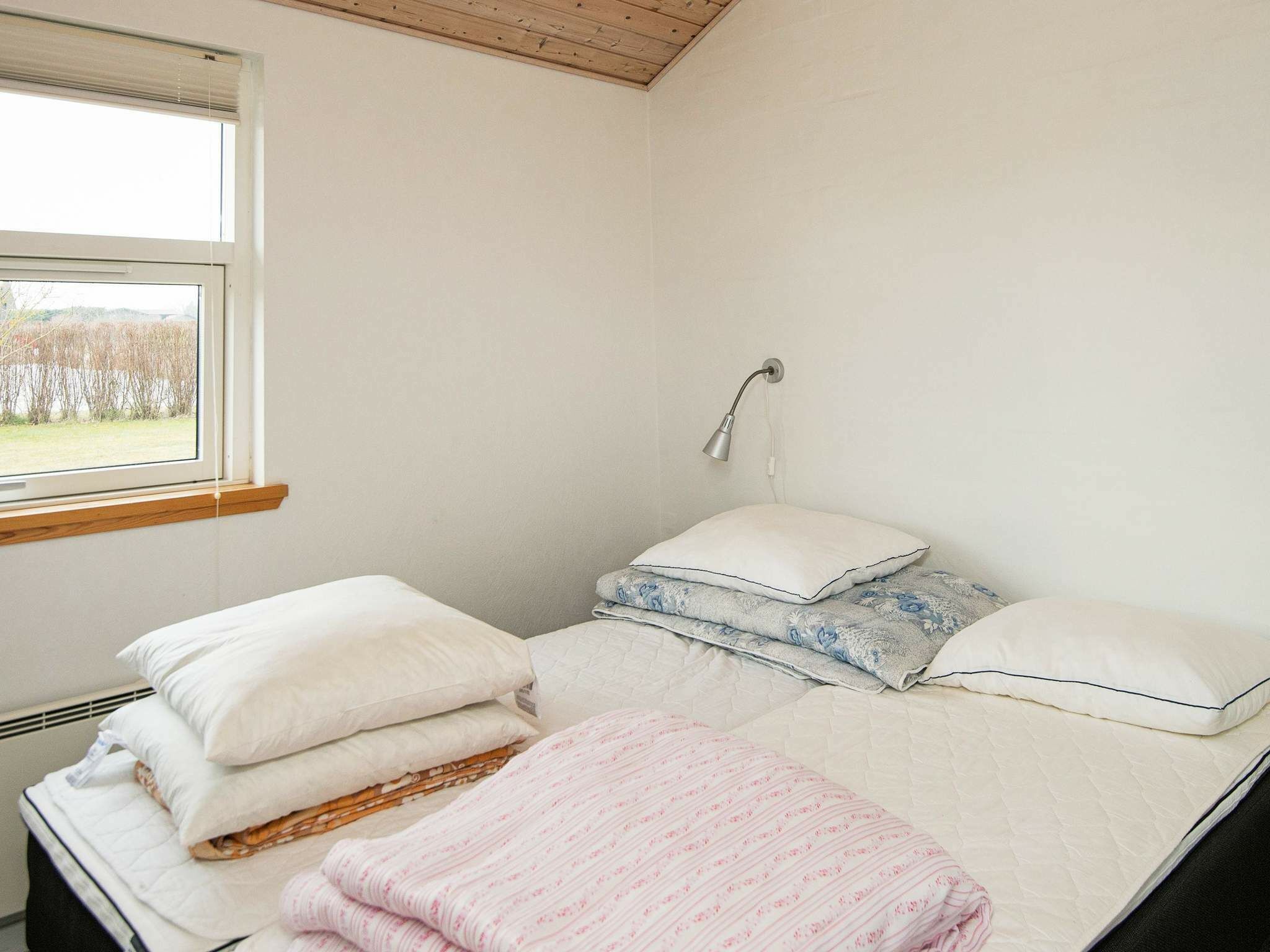 3 bedrooms, cots/infant beds