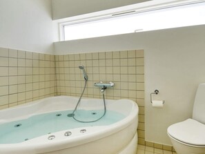 House | Spa treatment - 4 Star Holiday Home in Hemmet (Hemmet)