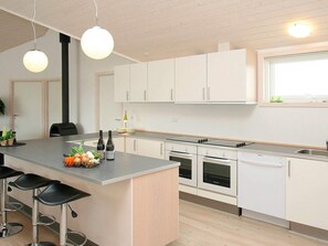 Hus | Eget kjøkken | Høy barnestol