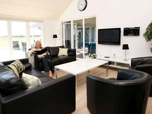 Interior - Luxury Pool Retreat - By Traum Ferienwohnungen (Lokken)