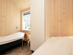 4 soveværelser, baby-/barnesenge