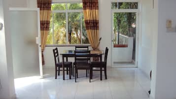 House, 2 Bedrooms, Smoking, Terrace | Living area | Books