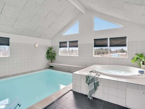 Hus | Basseng | Utendørsbasseng