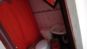 Căn hộ, 2 phòng ngủ, hút thuốc, ban công | Phòng tắm