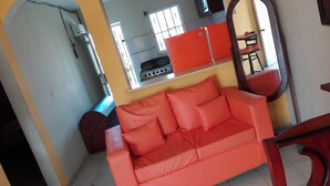 Dining room - Bright and Youth Condo With hot Water (Santo Domingo Este)
