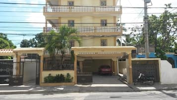 Apartment, 2 Bedrooms, Smoking, Balcony | Exterior