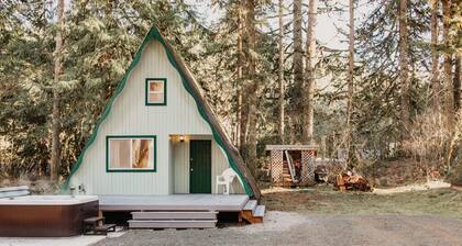 Cabin 54 - A Nostalgic and Rustic Mountain Retreat